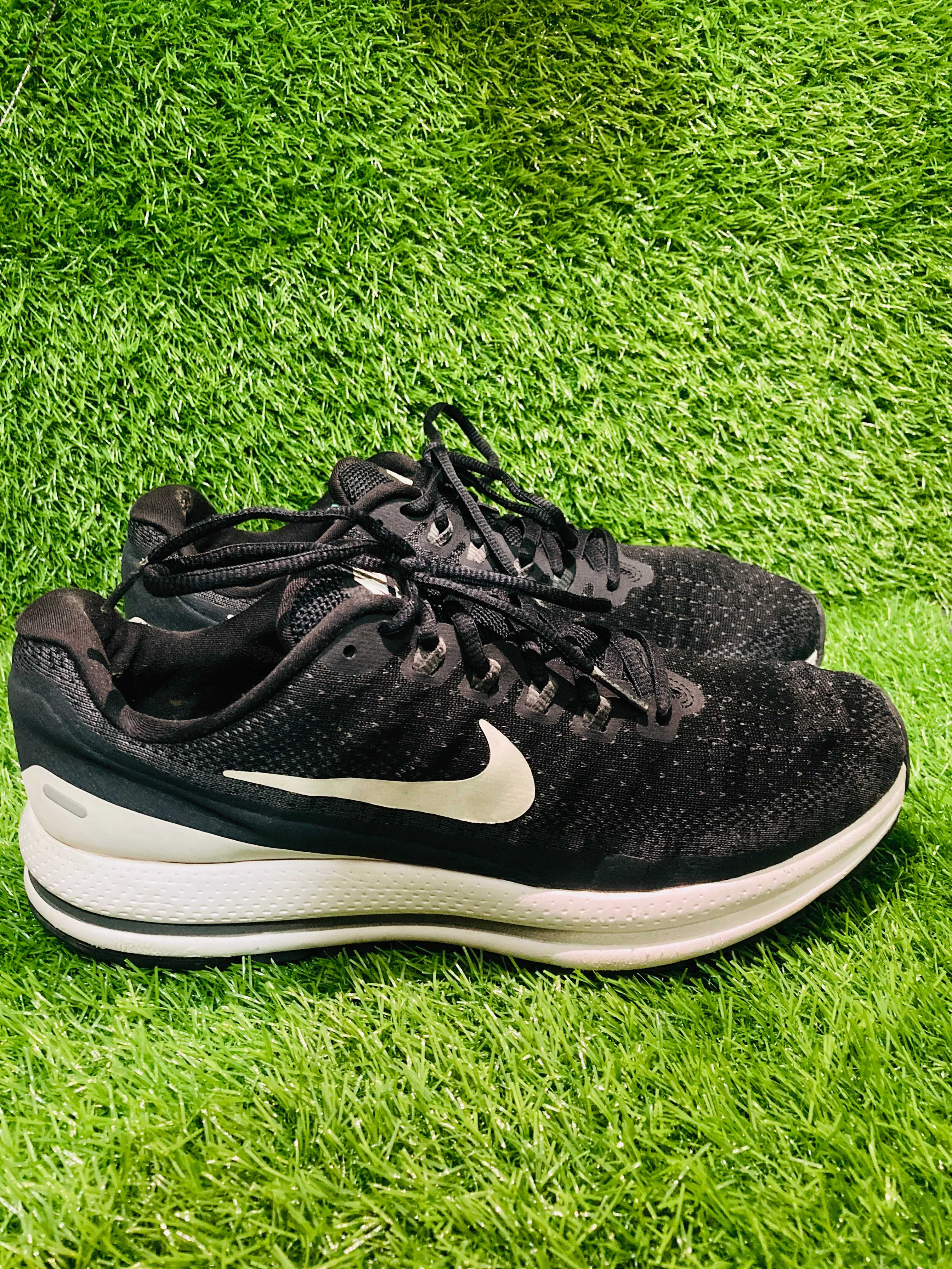 Nike Air Zoom Vomero 13 (Black / White - Anthracite) — view 1