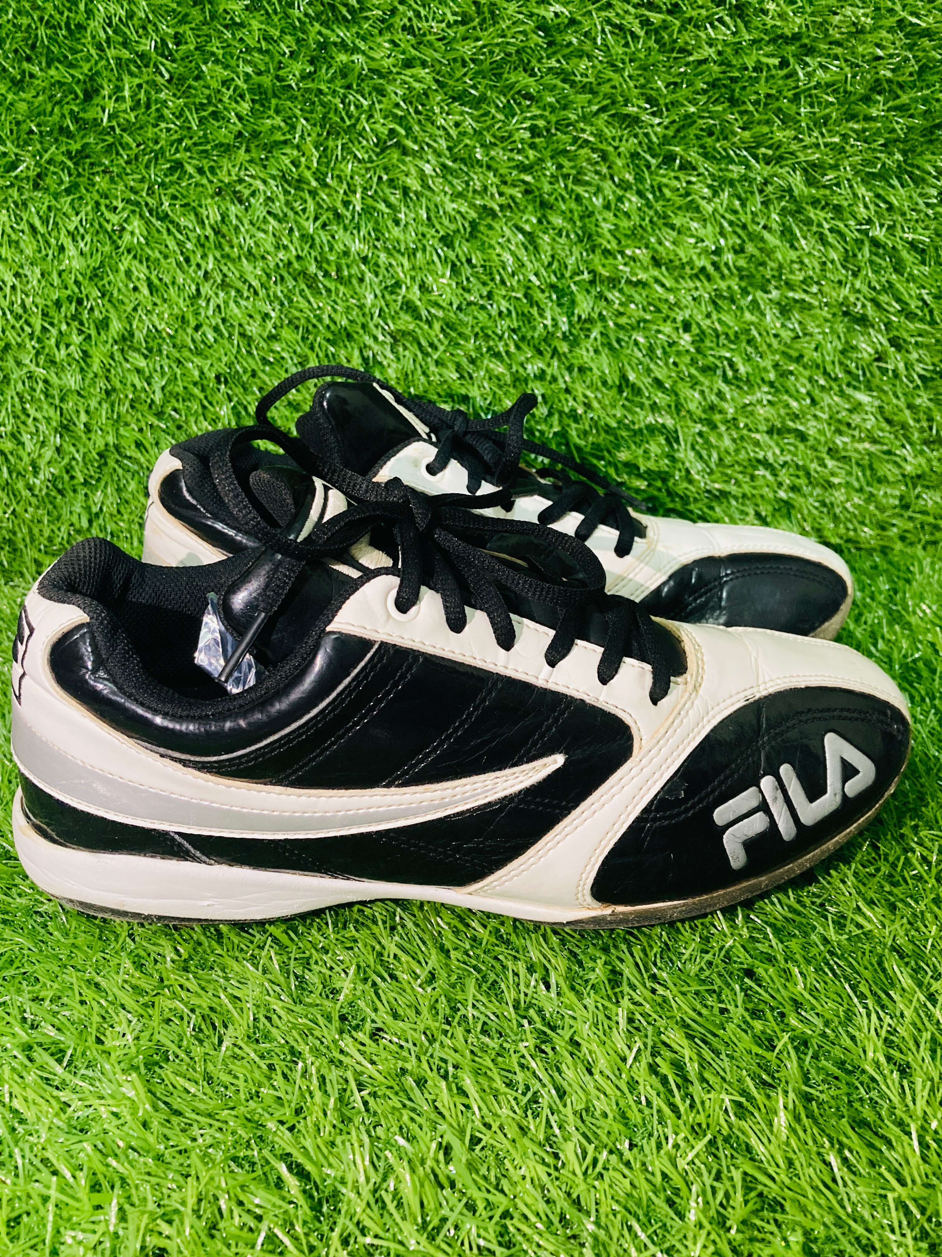 Fila Retro Athletic Metal Baseball Cleats (Black / Off-White) — view 1