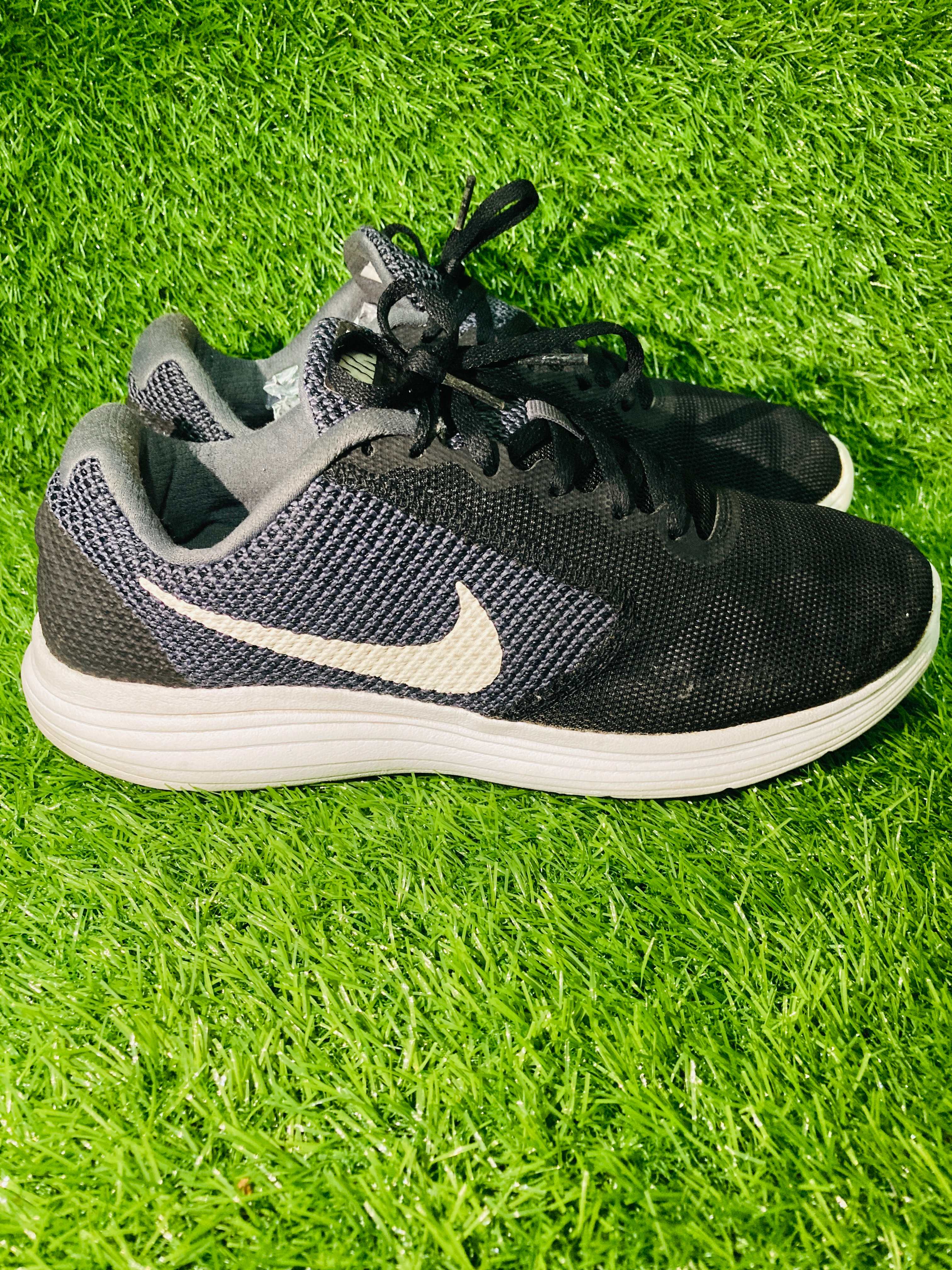Nike Revolution 3 Lightweight Running Sneakers (Black / Dark Grey / White)  Price: — view 1