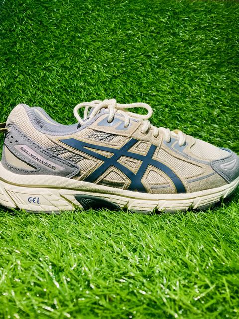 ASICS GEL-Venture 6 "Beige / Navy Slate" Trail Sneakers — view 1