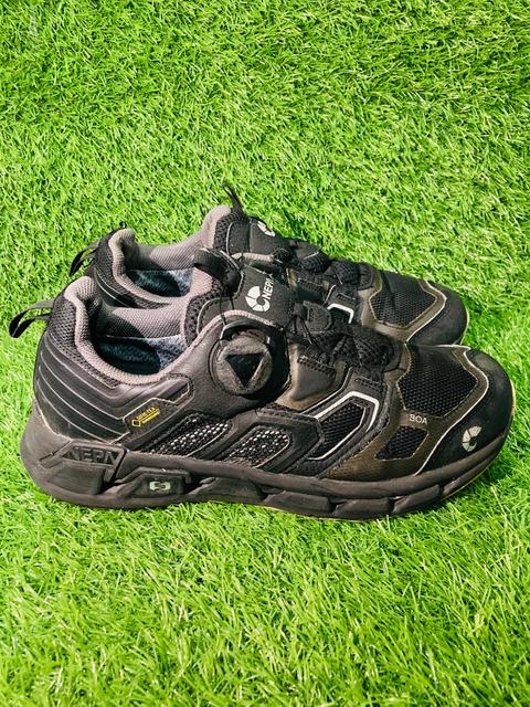Nepa Outdoor BOA Gore-Tex Surround Hiking Shoes (Black / Charcoal) — view 1